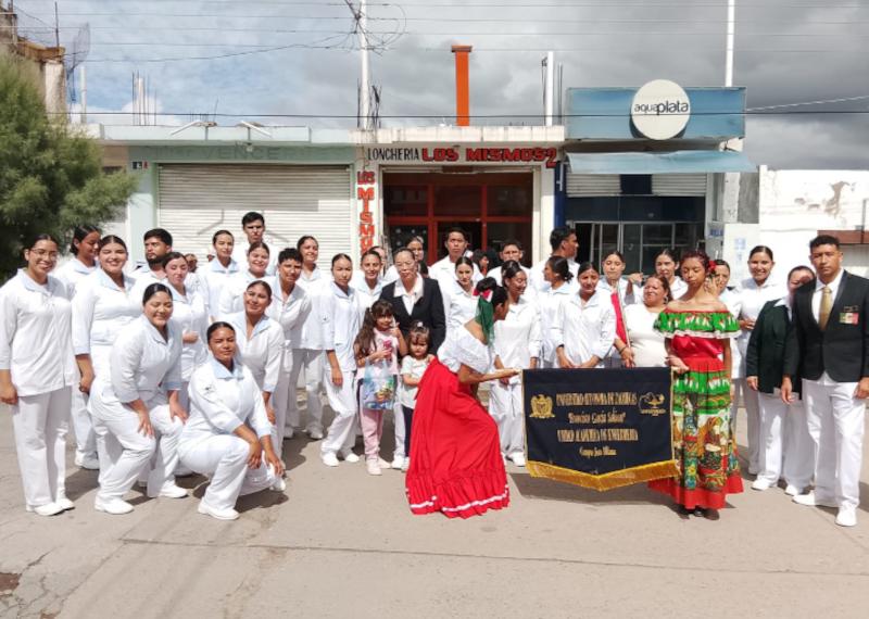 Campus Juan Aldama presente en el desfile del 16 de septiembre